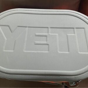Yeti soft cooler one owner, one use.